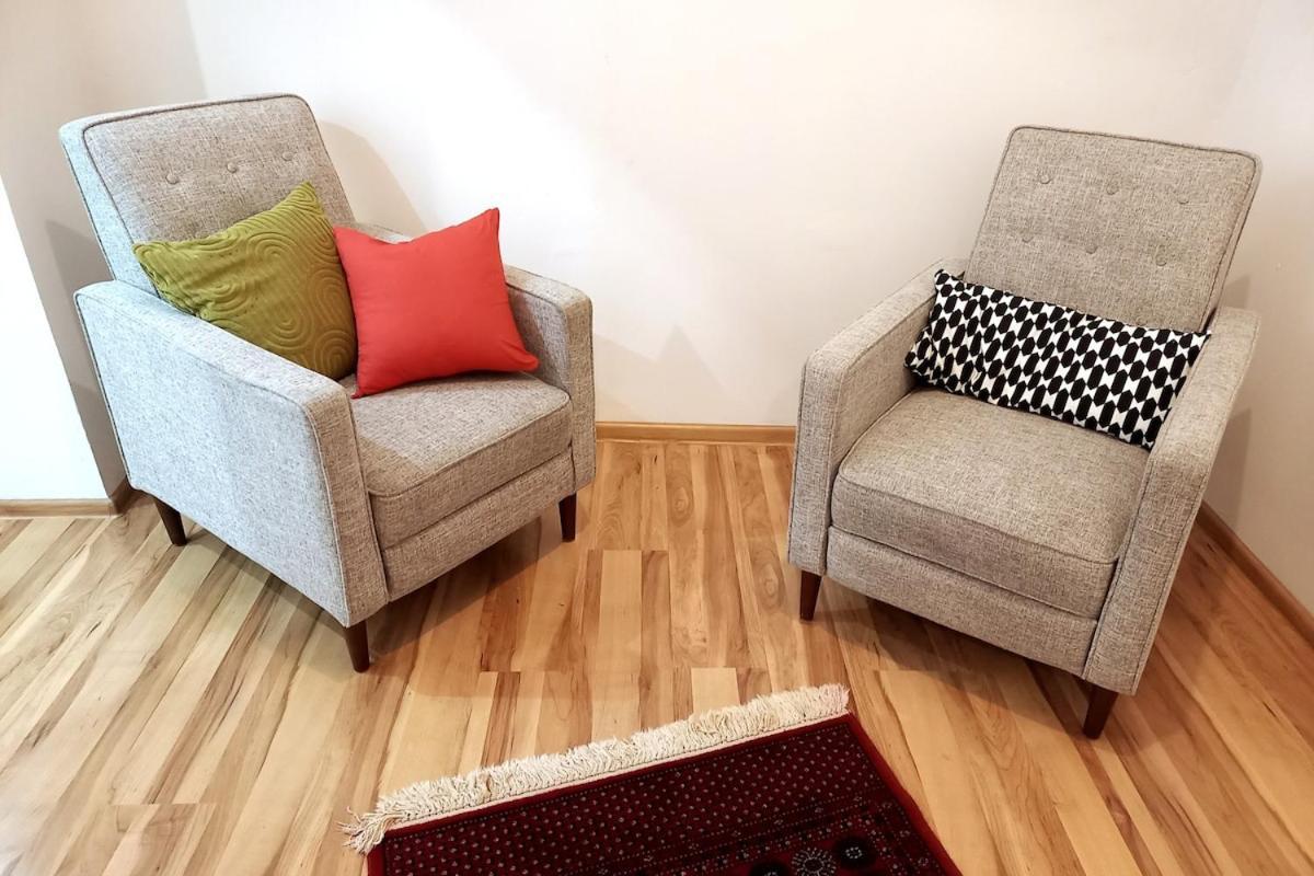 Old Town - 5 Bedrooms Soltyka Street * Krakau